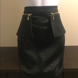 Bebe woman’s mini skirt
